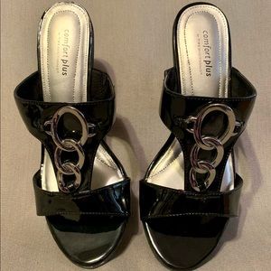 Final price! 9.5M Patent Slide Sandals with Chain Detail